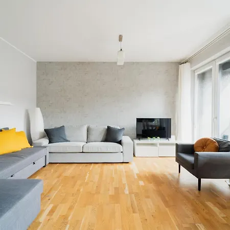 Big Old Town - 3 Rooms- 7 People-lift- Near Town Hall Wroclaw