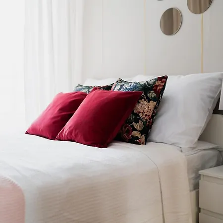 Big Old Town - 3 Rooms- 7 People-lift- Near Town Hall