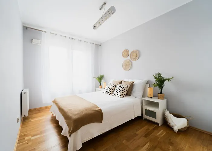 Big Old Town - 3 Rooms- 7 People-lift- Near Town Hall *