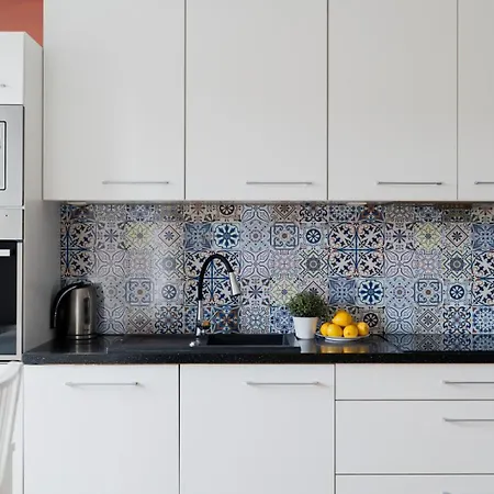 Big Old Town - 3 Rooms- 7 People-lift- Near Town Hall *