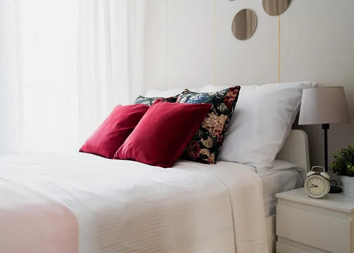 Big Old Town - 3 Rooms- 7 People-lift- Near Town Hall