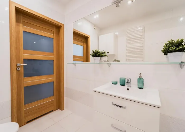 Apartment Big Old Town - 3 Rooms- 7 People-lift- Near Town Hall Wroclaw