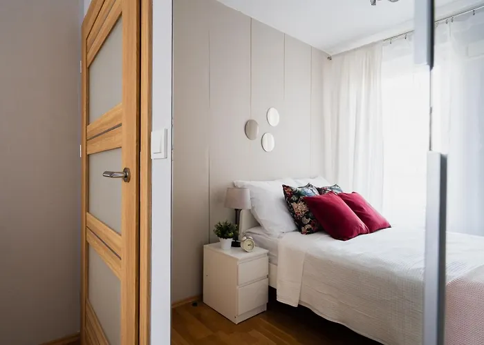 Big Old Town - 3 Rooms- 7 People-lift- Near Town Hall